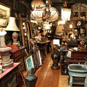 Restauración y venta de antigüedades Restauración y venta de antigüedades